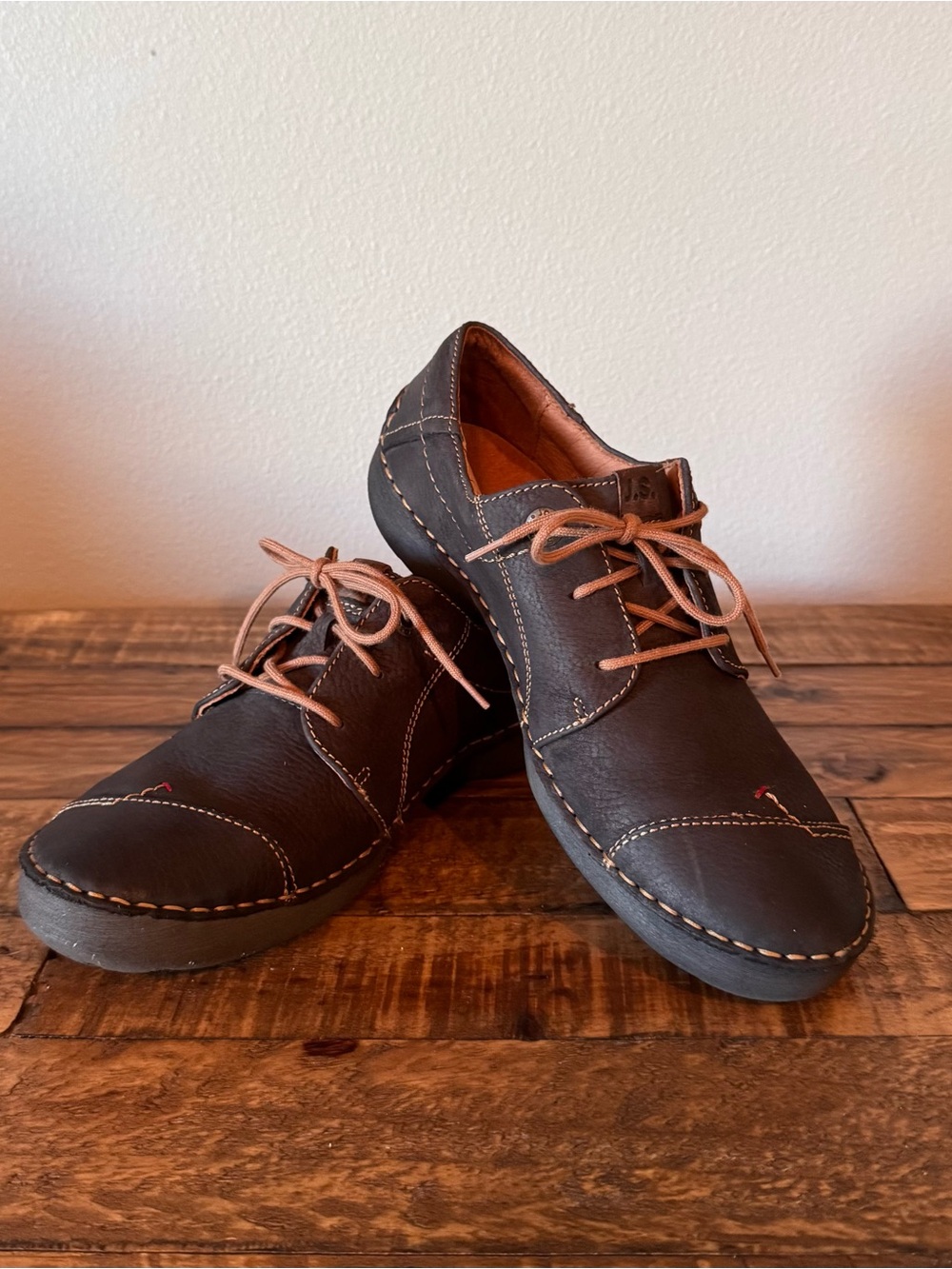 Josef Seibel Fergey 20 Women's Dark Brown Lace-Up Athletic Shoes